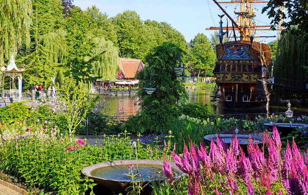 gradinite tivoli vo kopenhagen zbir na parkovi rolerkosteri i vkusna hrana 4