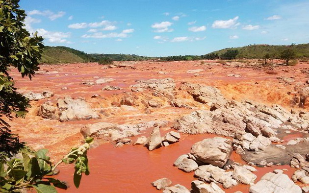 lebarki-od-30-santimetri-tanc-so-koskite-na-pochinatite-12-fakti-za-zivotot-vo-madagaskar-12.jpg