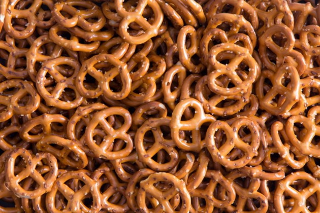 grozni-raboti-koi-gi-pravat-vrabotenite-vo-restoranite-za-da-zastedat-06.jpg