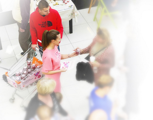 esen-so-vkus-na-malina-shopping-so-mirisna-karticka-eurostandard-banka-vo-poseta-na-skopskite-trgovski-centri-10.jpg