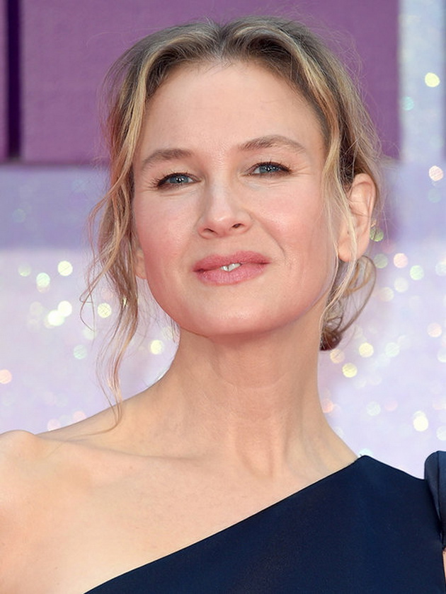 jennifer-aniston-j-lo-i-uste-4-slavni-zeni-koi-karierata-ja-pocnale-kako-kelnerki-2.jpg
