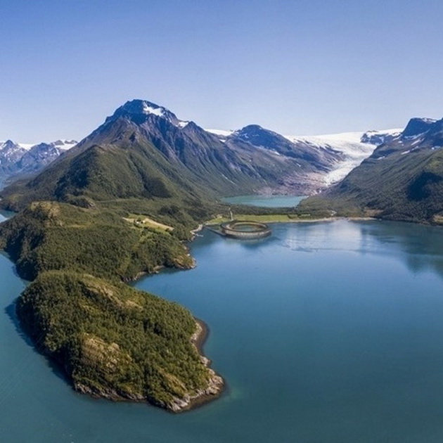 vo-norveshka-na-raboti-od-glecher-kje-se-gradi-hotel-kako-od-nauchno-fantastichen-film-foto-07.jpg