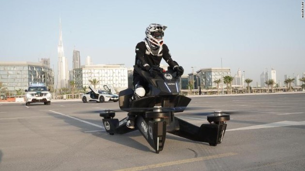 Policijata-vo-Dubai-zapocna-da-koristi-letecki-motori (2).jpg