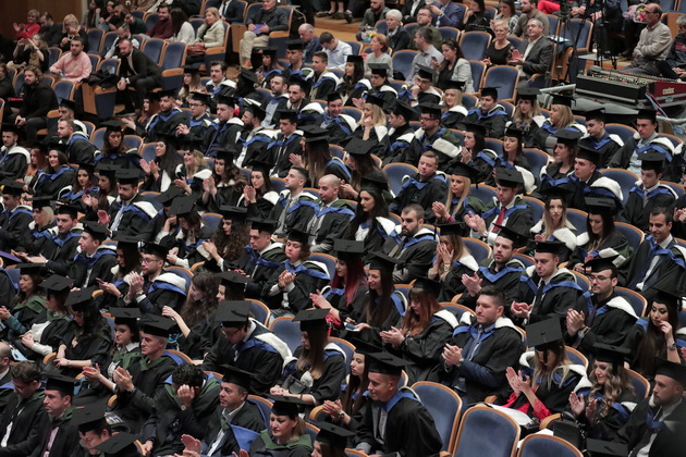 odrzana-ceremonija-na-diplomiranje-na-megjunarodniot-fakultet-na-univerzitetot-shefild-city-college-01.jpg