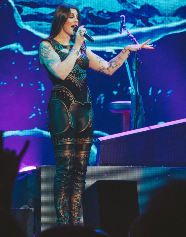 Eksluzivno intervju so tomas hopolainen od nightwish preku nashata muzika im davame moznost na lugjeto da pobegnat i da sozdadat svoj univerzum 11