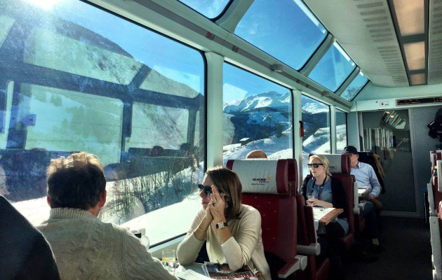 Foto prikazna dozivejte gi svajcarskite alpi so najbavniot ekspresen voz vo svetot 3