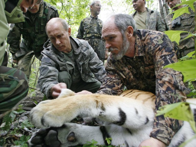 Foto-dokazi-deka-Putin-e-maziste-i-pol (24).jpg