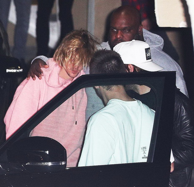 justin-bieber-i-hailey-baldwin-povtorno-srede-zhestoka-raspravija-foto-02.jpg