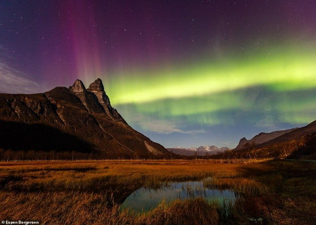 polarnata-svetlina-ulovena-od-avion-najubavite-fotki-od-aurora-borealis-na-norveshki-fotograf-04.jpg