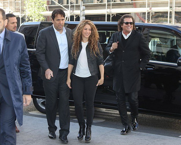 shakira-na-sud-poradi-plagijat-a-obvineta-e-i-za-zatajuvanje-na-danok-08.jpg