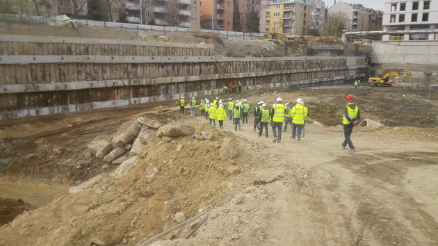 studenti-od-gradezniot-fakultet-vo-skopje-se-zapoznaa-so-gradeznite-aktivnosti-povrzani-so-limak-diamond-03.jpg