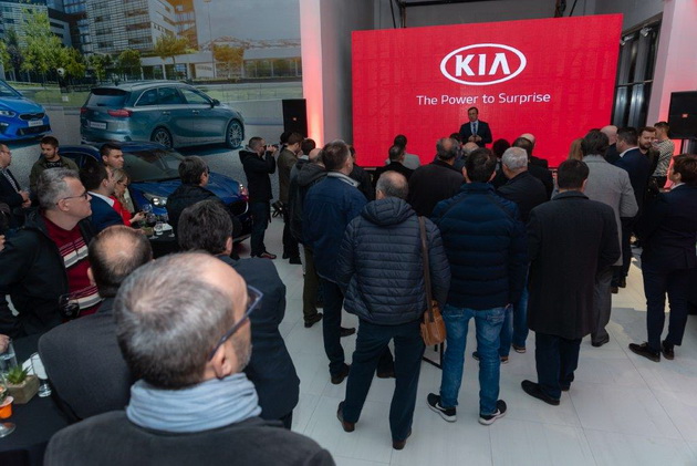 kia-motors-macedonia-so-nov-prodazen-salon-vo-strumica-08.jpg