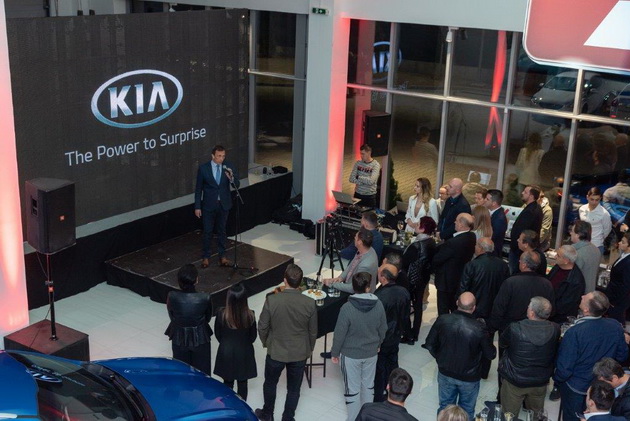 kia-motors-macedonia-so-nov-prodazen-salon-vo-strumica-09.jpg