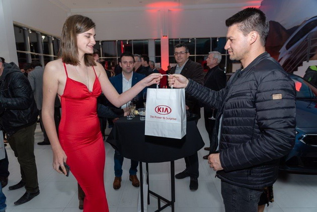 kia-motors-macedonia-so-nov-prodazen-salon-vo-strumica-10.jpg