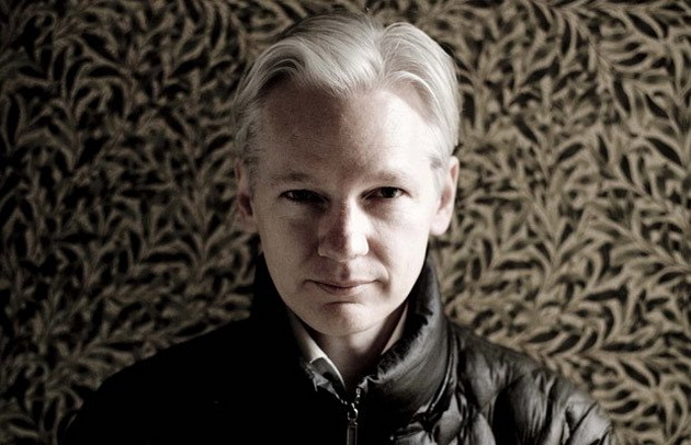 se-ozhenil-na-18-godini-tatko-mu-go-zapoznal-na-25-interesni-fakti-za-julian-assange-02.jpg