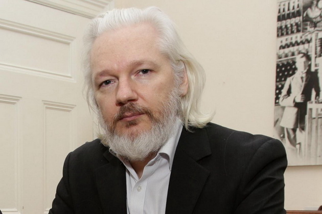 se-ozhenil-na-18-godini-tatko-mu-go-zapoznal-na-25-interesni-fakti-za-julian-assange-11.jpeg