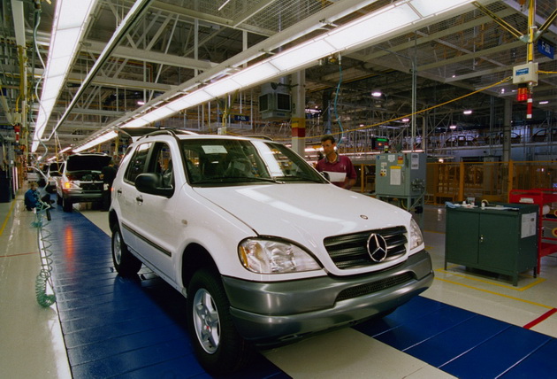 edna-od-tajnite-na-uspehot-na-mercedes-benz-za-najdobra-avtomobilska-marka-vo-svetot-m-klasa-06.jpg