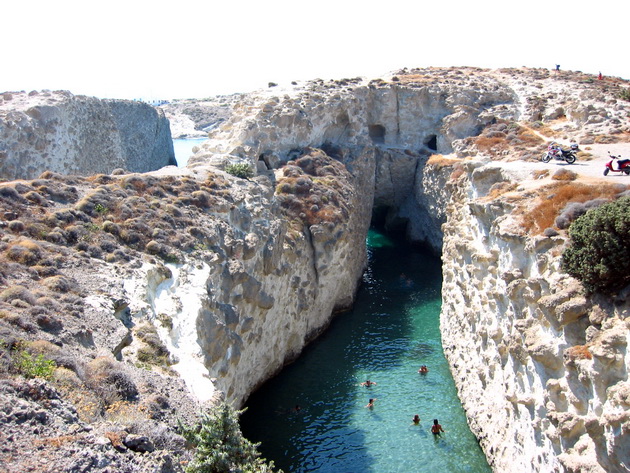 top-10-plazhi-vo-grcija-so-neobichen-izgled-za-poinakvo-letno-iskustvo-10.jpg