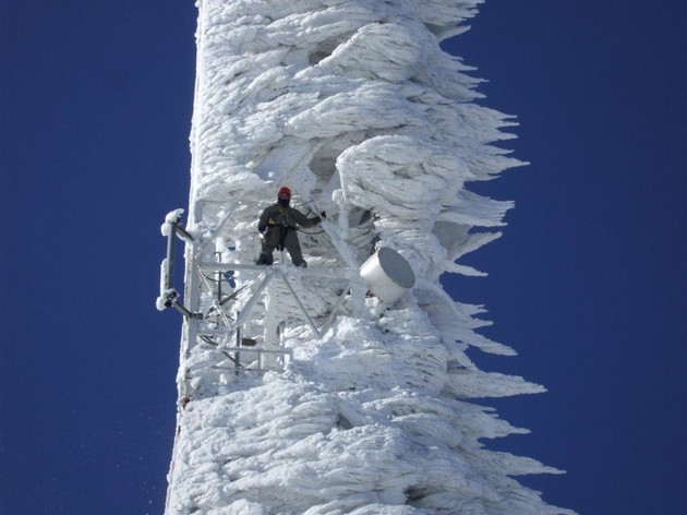 fotografii-shto-pokazhuvaat-kakov-e-zhivotot-na-ekstremni-vremenski-temperaturi-08.jpg