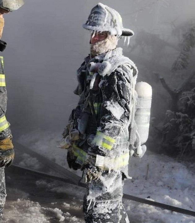fotografii-shto-pokazhuvaat-kakov-e-zhivotot-na-ekstremni-vremenski-temperaturi-23.jpg