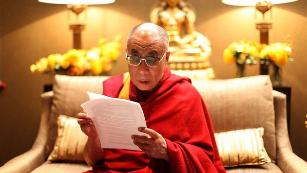 kako-izgleda-eden-den-vo-zhivotot-na-dalaj-lama-03.jpg