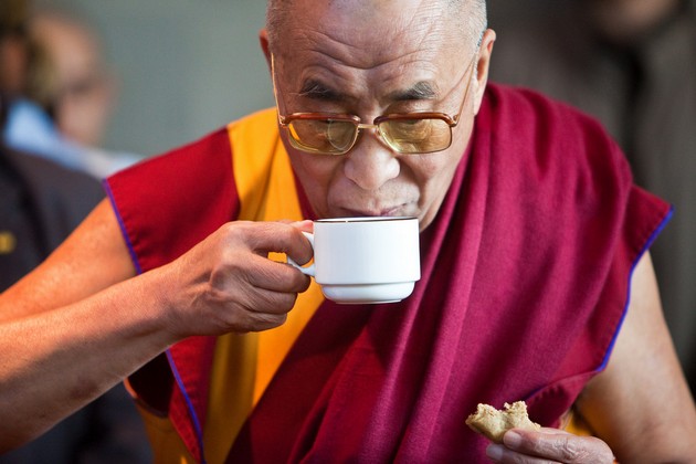 kako-izgleda-eden-den-vo-zhivotot-na-dalaj-lama-04.jpg
