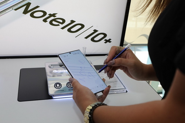 novata-galaxy-note-10-serija-na-pametni-telefoni-oficijalno-pretstavena-vo-skopje-04.JPG