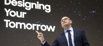 ifa-2019-samsung-electronics-proslavuva-pet-decenii-od-dizajniranje-na-idninata-01_400x180.jpg