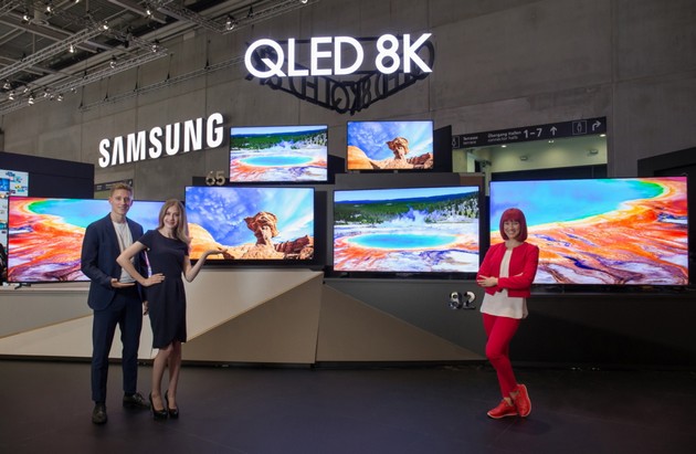 ifa-2019-samsung-electronics-proslavuva-pet-decenii-od-dizajniranje-na-idninata-02.jpg