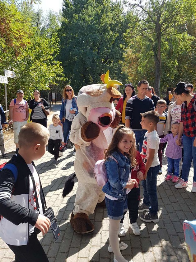 makprogres-organizira-poseta-na-zooloshkata-gradina-vo-skopje-za-svoite-vraboteni-i-nivnite-najbliski-03.jpg