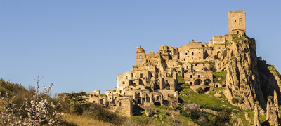 Italijanski grad na duhovi Cudno mesto koe se naoga na posebna lista poveke