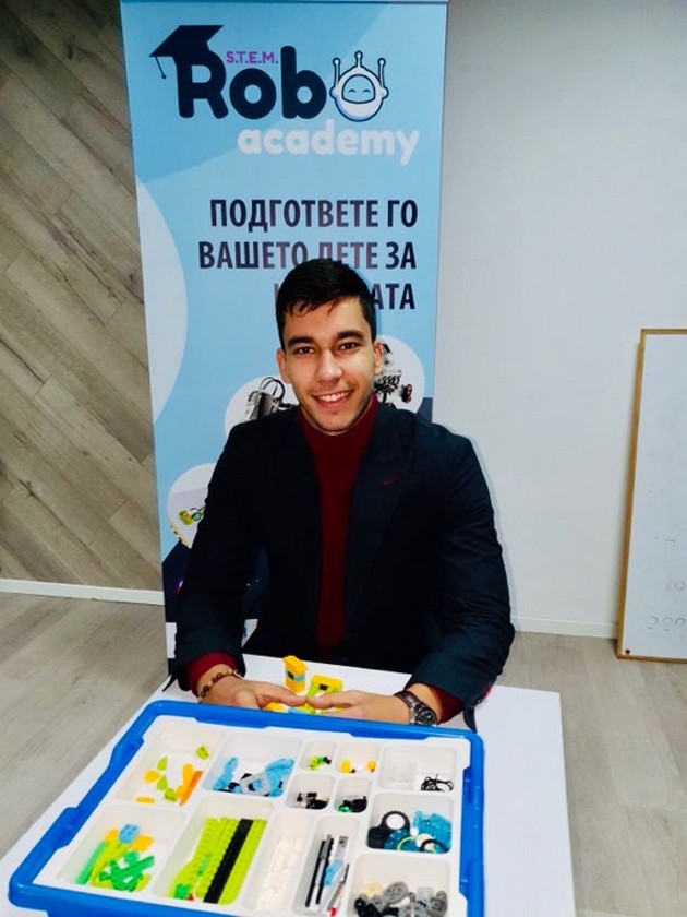 robo-akademijata-ja-razviva-kreativnosta-na-decata-i-gi-podgotvuva-za-digitalniot-svet-05.jpg