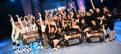 zavrshi-dance-off-so-nad-2700-uchesnici-od-17-drzhavi-nastapuvachite-na-gala-vecherta-gi-osvoija-srccata-na-publikata-povekje.jpg