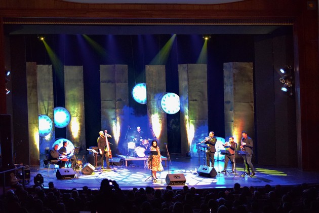 se-odrzha-dolgoochekuvaniot-novogodishen-koncert-prikazna-za-eden-grad-vo-bitola-06.jpg