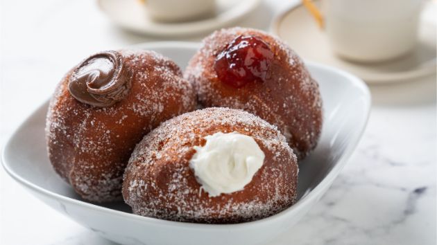 Bomboloni-polneti-meki-italijanski-krofni (8).jpg