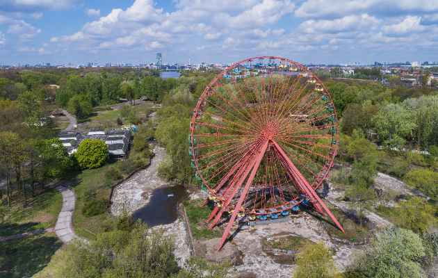 shprepark napusten zabaven park vo berlin so rolerkosteri i donosaurusi vo prirodna golemina 4