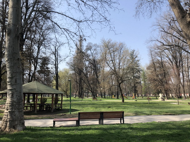 gradskiot-park-vo-skopje-vo-ova-nedelno-soncevo-utro-foto06.jpg