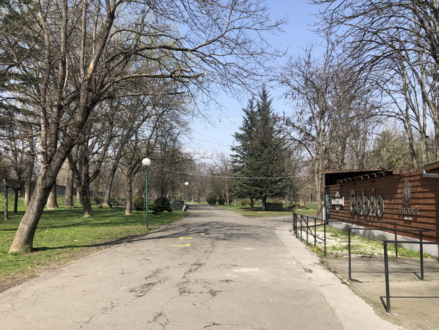 gradskiot-park-vo-skopje-vo-ova-nedelno-soncevo-utro-foto17.jpg