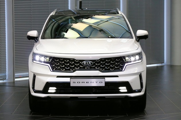 mokjen-progresiven-i-raznovrten-potpolno-noviot-kia-sorento-02.jpg