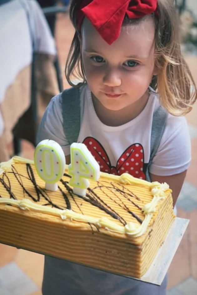 soprugot-na-tamara-todevska-go-proslavi-40-tiot-rodenden-foto-05.jpg