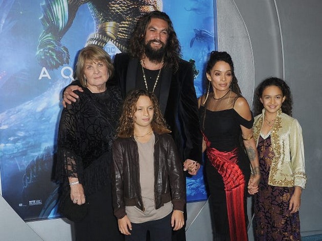 mislev-na-nea-ushte-koga-imav-8-godini-ljubovnata-prikazna-na-dzhejson-momoa-i-lisa-bonet-13.jpg