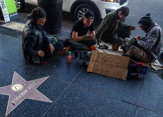 od-grad-na-bogatasi-do-grad-na-bezdomnici-pandemijata-vo-los-angeles-foto03.jpg