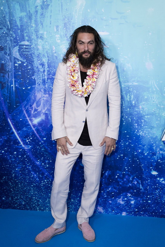djejson-momoa-povtorno-vo-rozovo-pokazhuva-deka-e-eden-od-najgolemite-fraeri-vo-holivud-foto-20.jpg