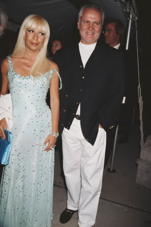 kako-izgledase-donatela-versace-pred-da-se-unisti-so-plasticni-operacii07.jpg