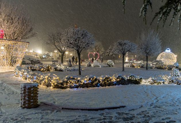 foto-proshetka-niz-ohrid-bajkovita-atmosfera-so-snezhna-pokrivka-04.jpg