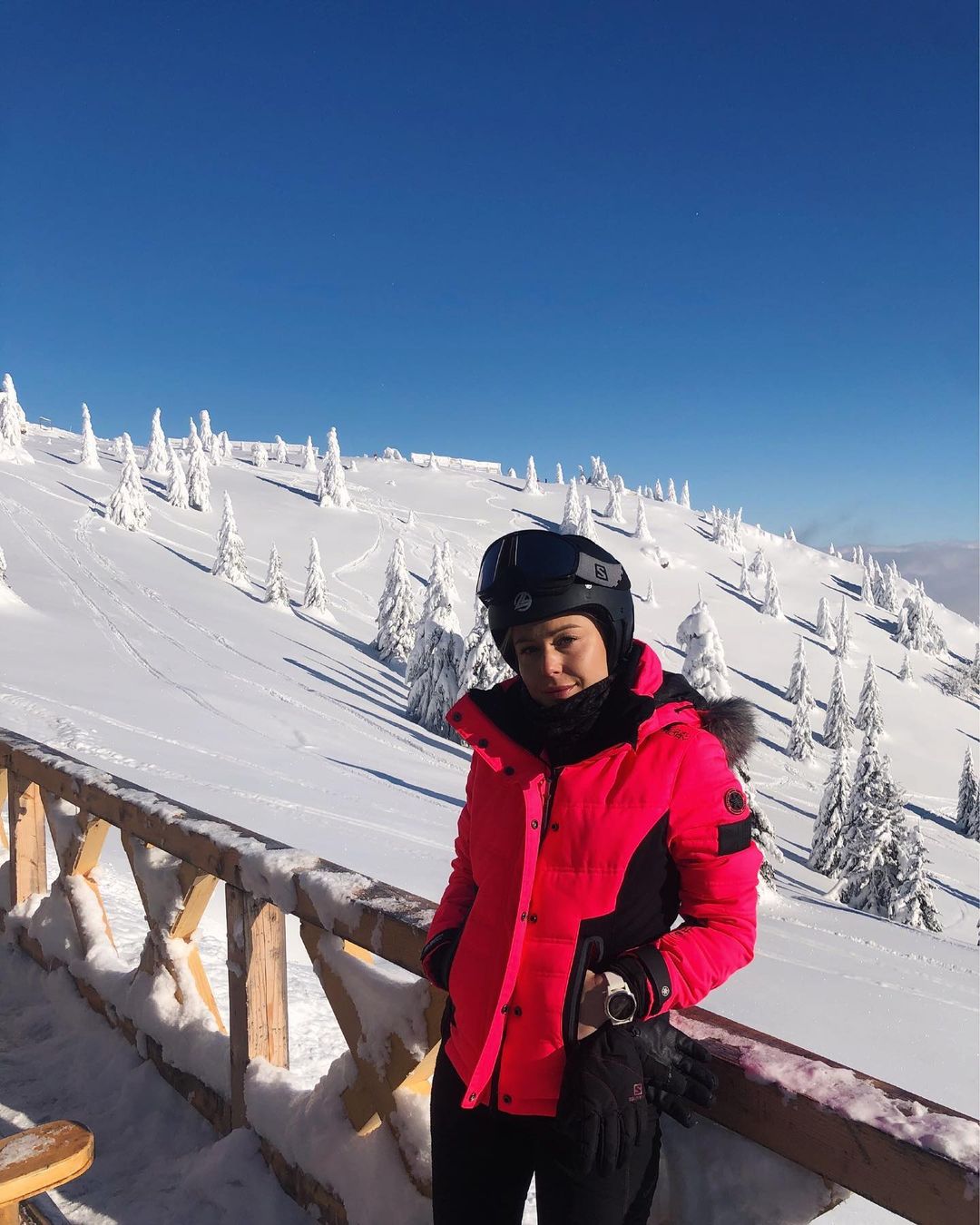 viktorija-loba-uzhiva-na-skijanje-na-kopaonik-foto02.jpg