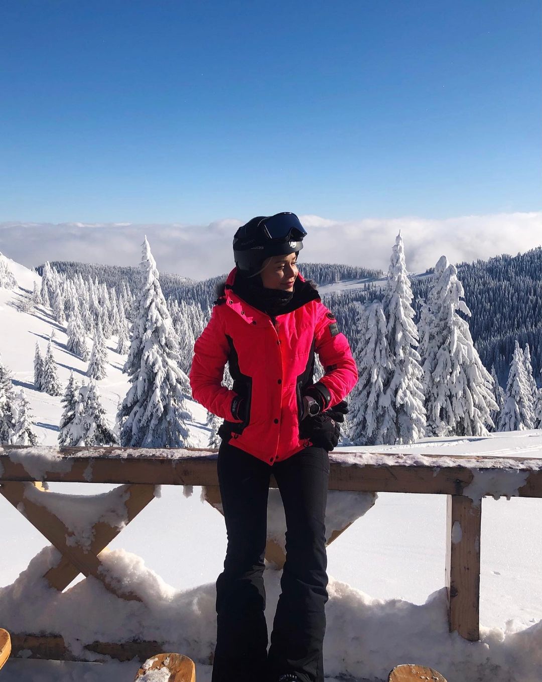 viktorija-loba-uzhiva-na-skijanje-na-kopaonik-foto05.jpg