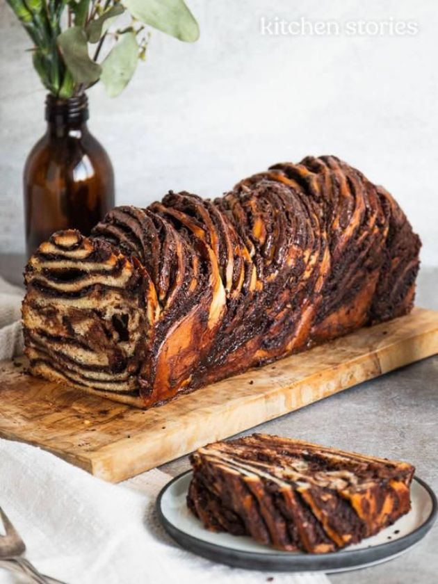 Tradicionalen-polski-kolac-Babka (1).jpg