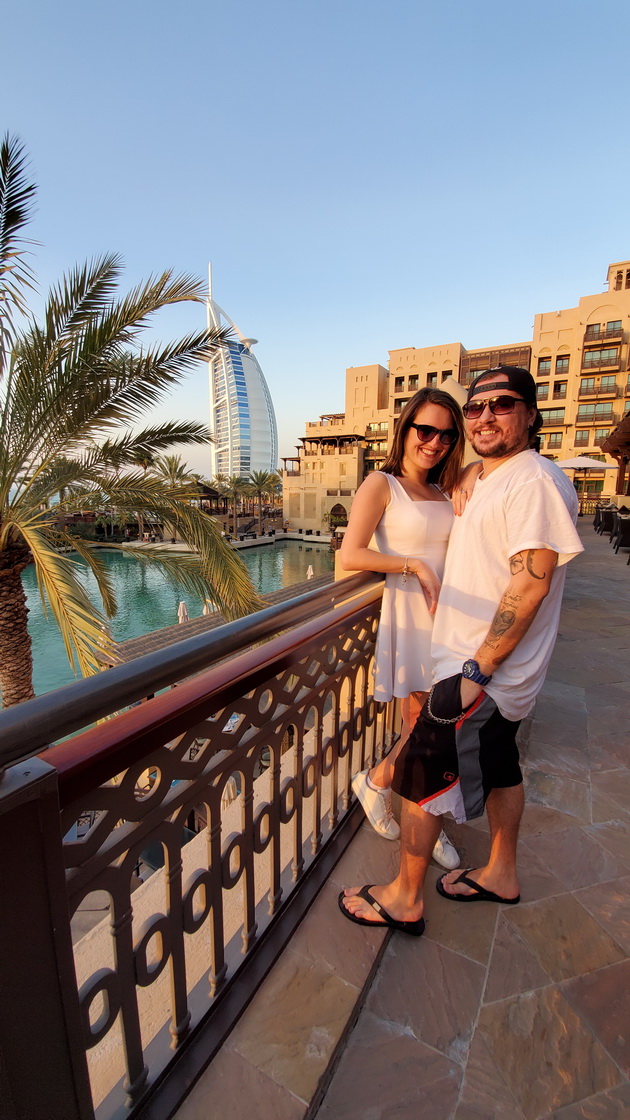 daniela-stankovska-za-dubai-od-burdj-kalifa-go-vidov-najubavoto-zajdisonce-izmrznav-srede-pustina-na-dozhd-07.jpg