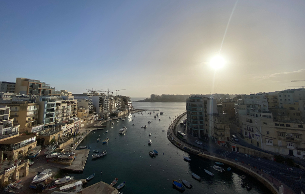 ivana mladenovska sakav da ziveam vo drzava kade mozev da napreduvam vo karierata no i da ima mediteranska klima i taka zavrsiv na malta 13